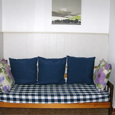 Calypso Apartment *
